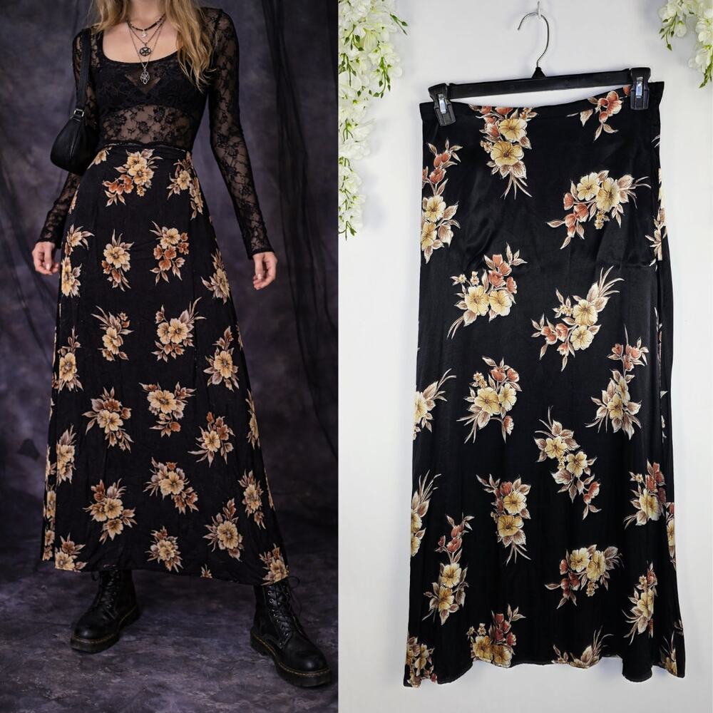 VNT Maggie Lawrence Maxi Skirt Medium Black Floral Satin 90s Grunge Whimsigoth